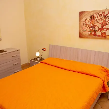 Casa Vacanze Via Bellini Apartment *